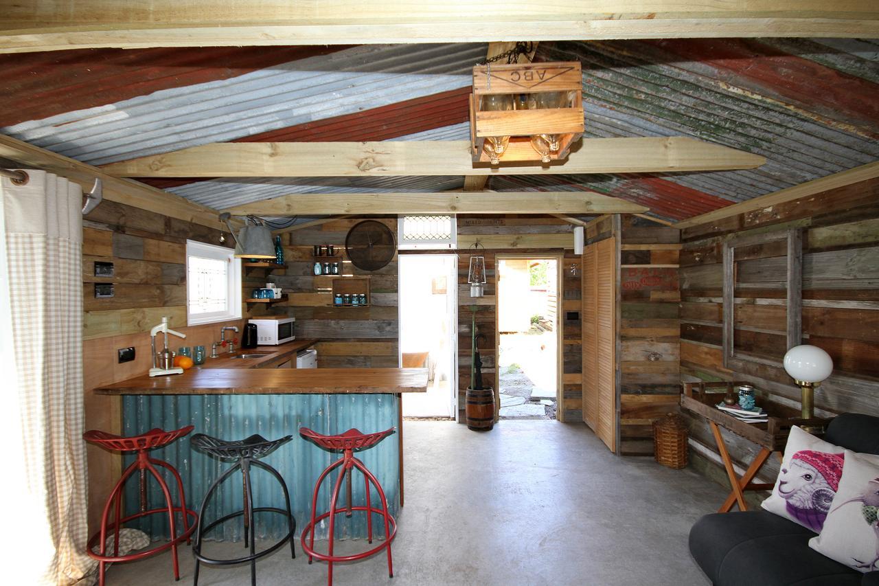 The Log Cabin & Packing Shed Villa Waihi Exterior foto